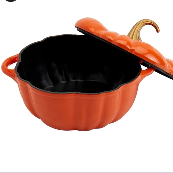 Smith & Clark Ironworks Cast Iron Pumpkin Dutch Oven - 2 Quart - Picture 4 of 6